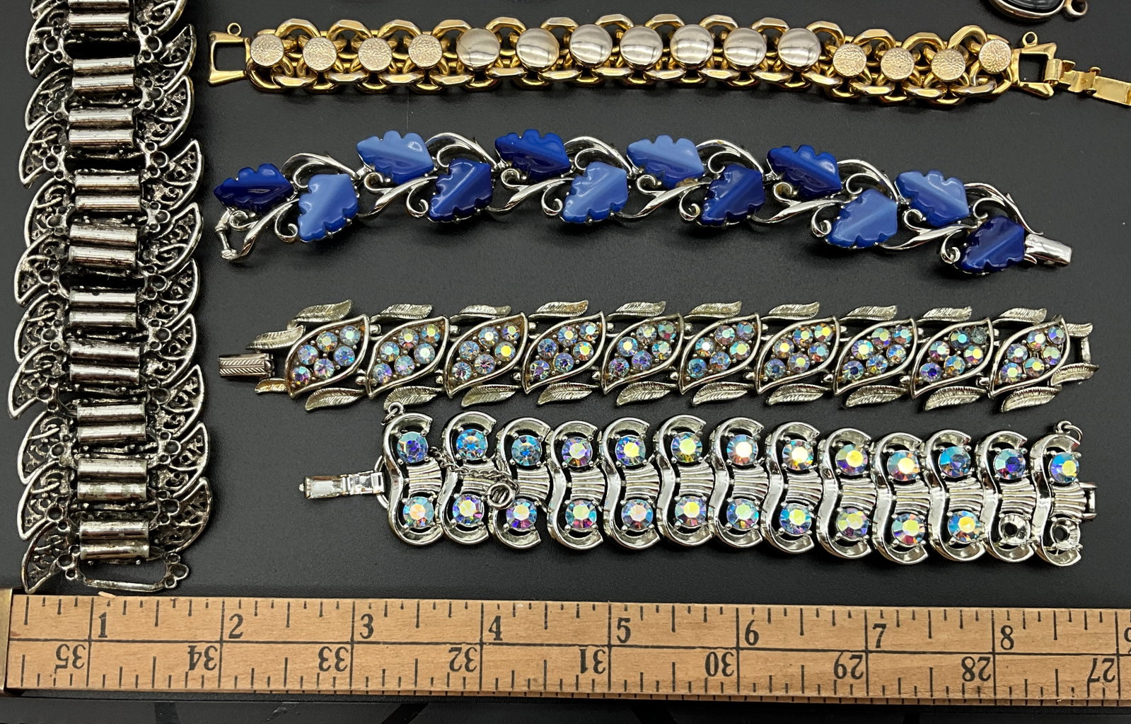 An Assortment of Ten Mid-Century Costume Jewelry Pieces - 6