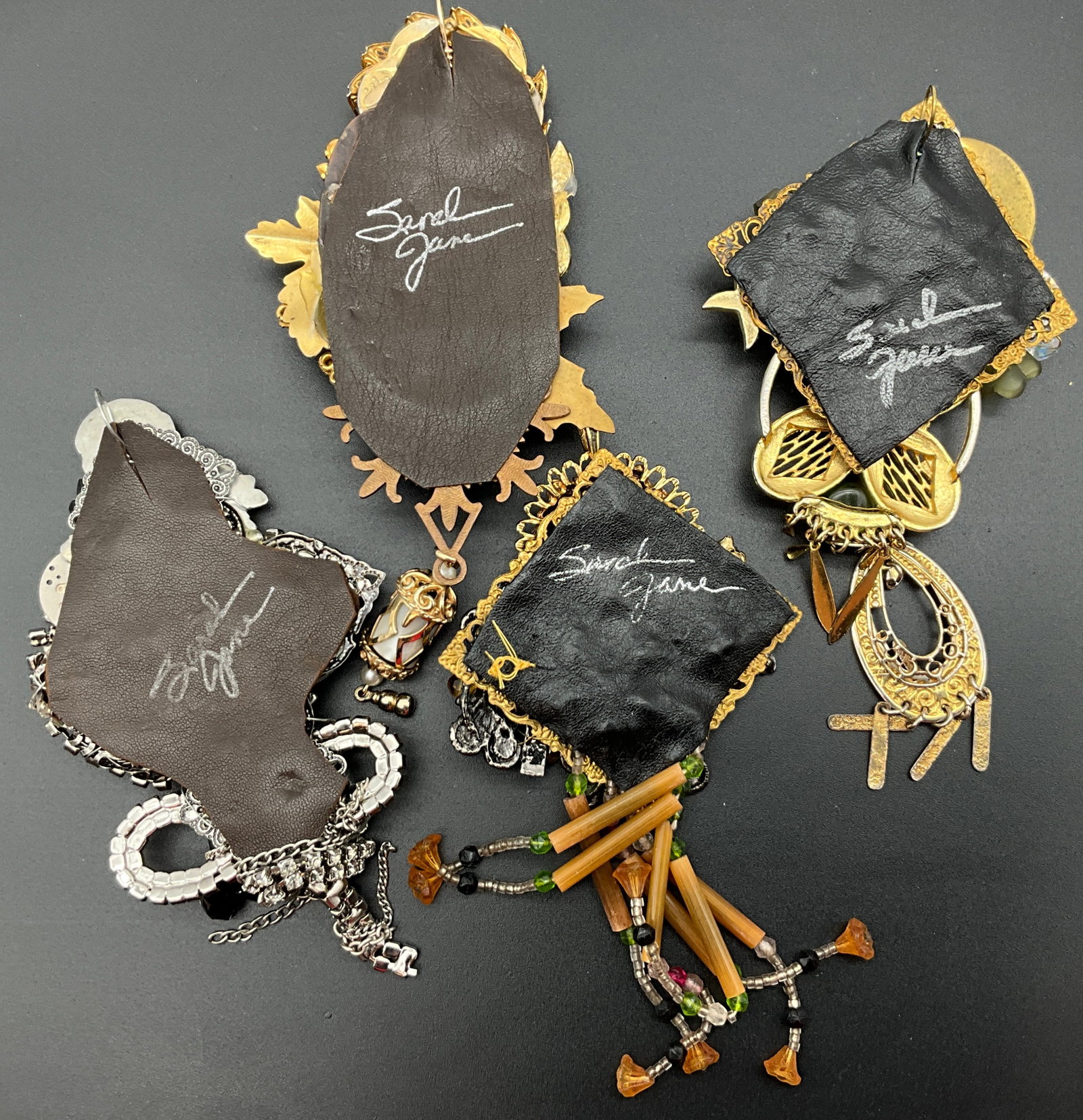 A Lot of Four Sarah Jane Signed Costume Jewelry Brooches - 5