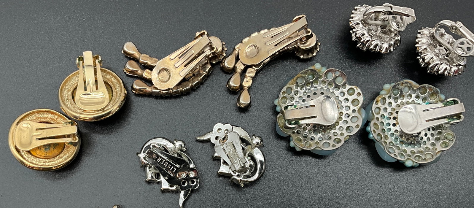 Collection of 20 Pairs of Vintage Costume Earrings - 6