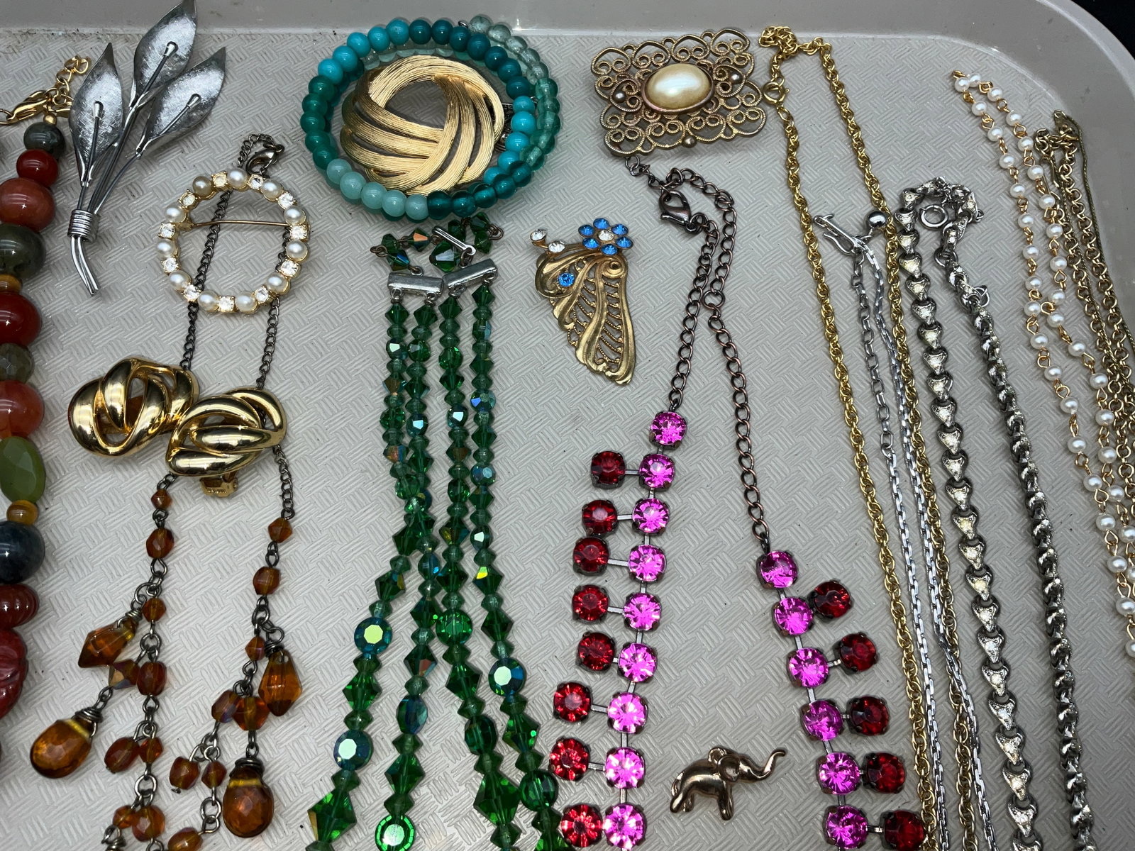 An Assortment of Vintage Costume Jewelry - 4
