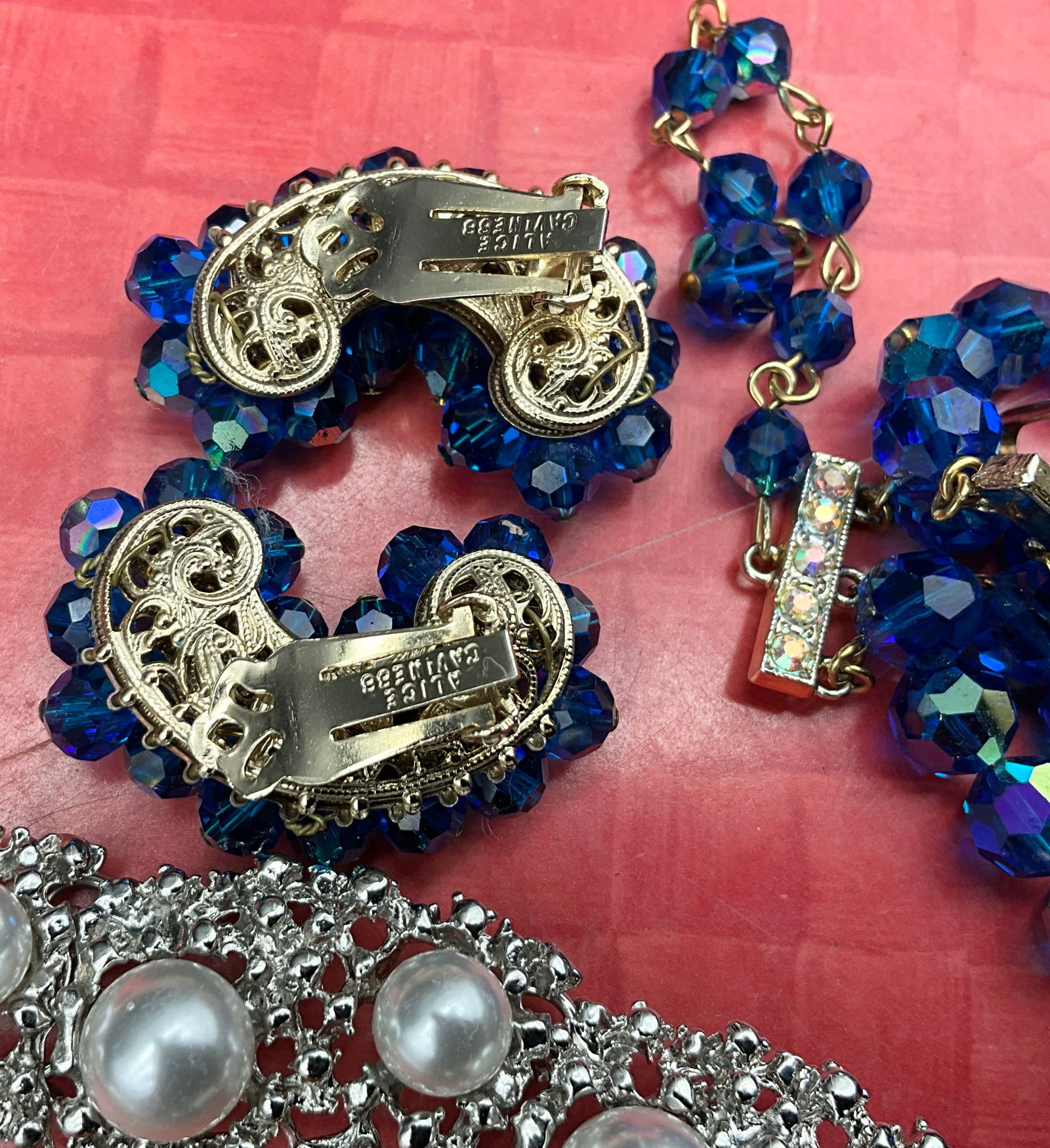 A Collection of Vintage and Contemporary Costume Jewelry - 9