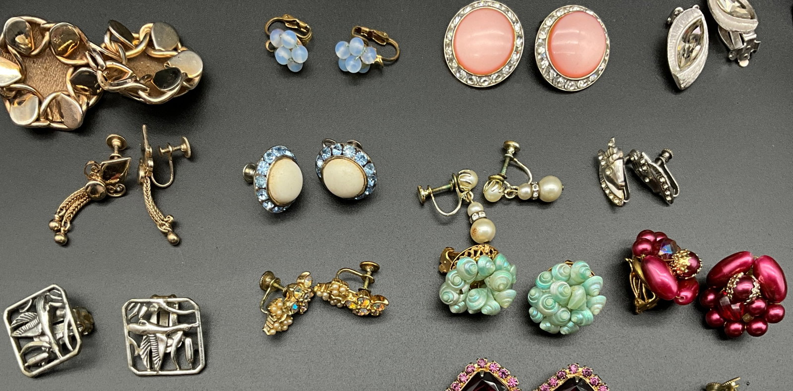 A Collection of Vintage Signed and Unsigned Costume Jewelry Earrings - 3