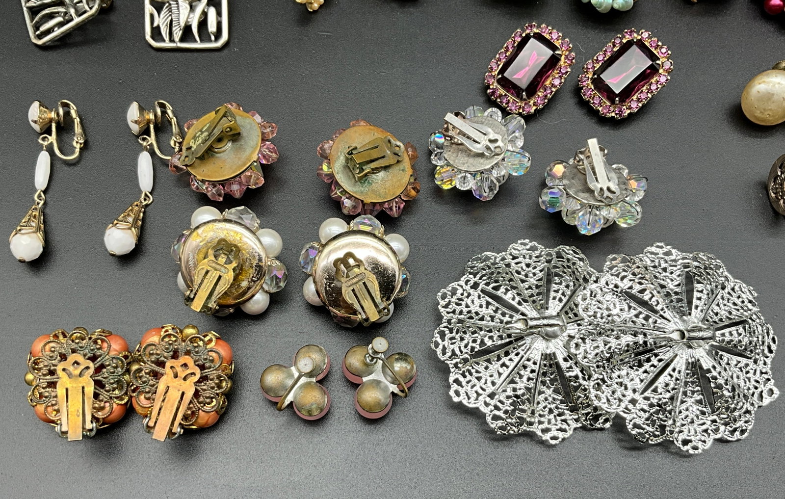 A Collection of Vintage Signed and Unsigned Costume Jewelry Earrings - 5