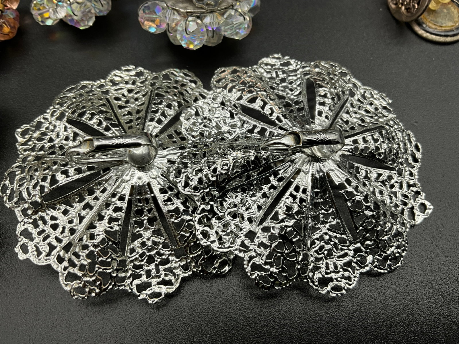 A Collection of Vintage Signed and Unsigned Costume Jewelry Earrings - 6