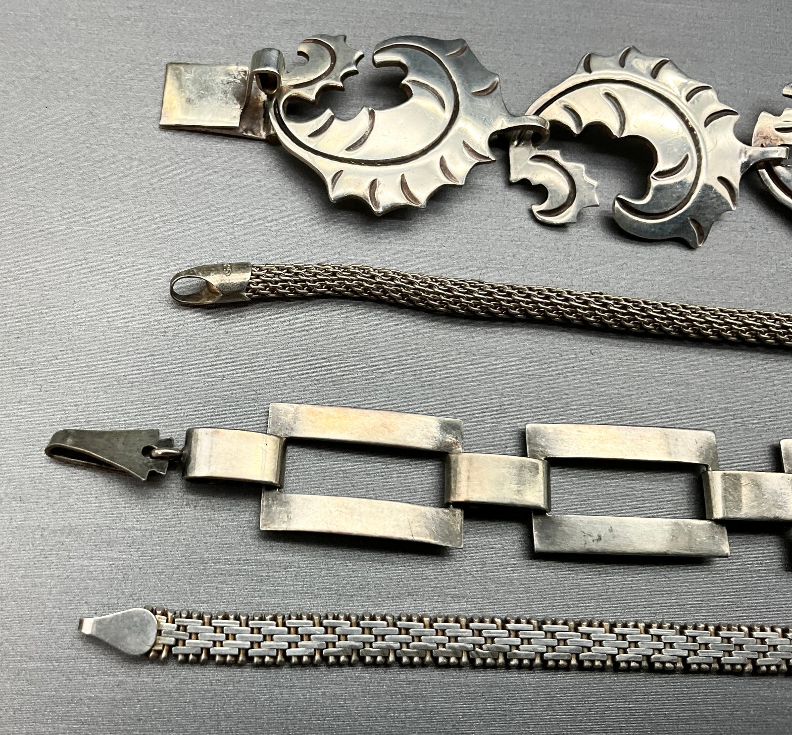 A Collection of Vintage Rancho Alegre and Sterling Silver Link Bracelets - 3