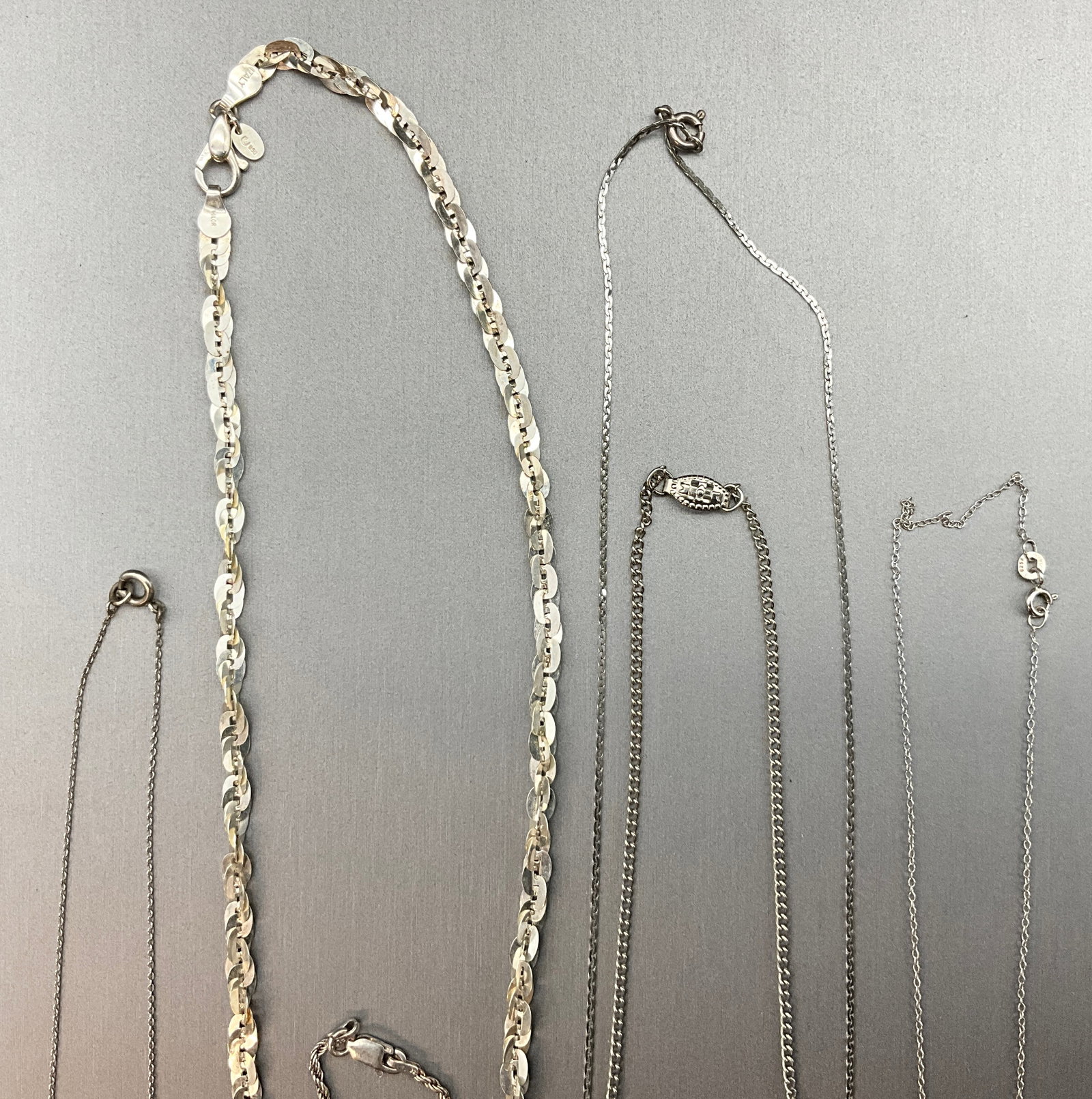 A Collection of Vintage Italian and Sterling Silver Jewelry Chains - 4