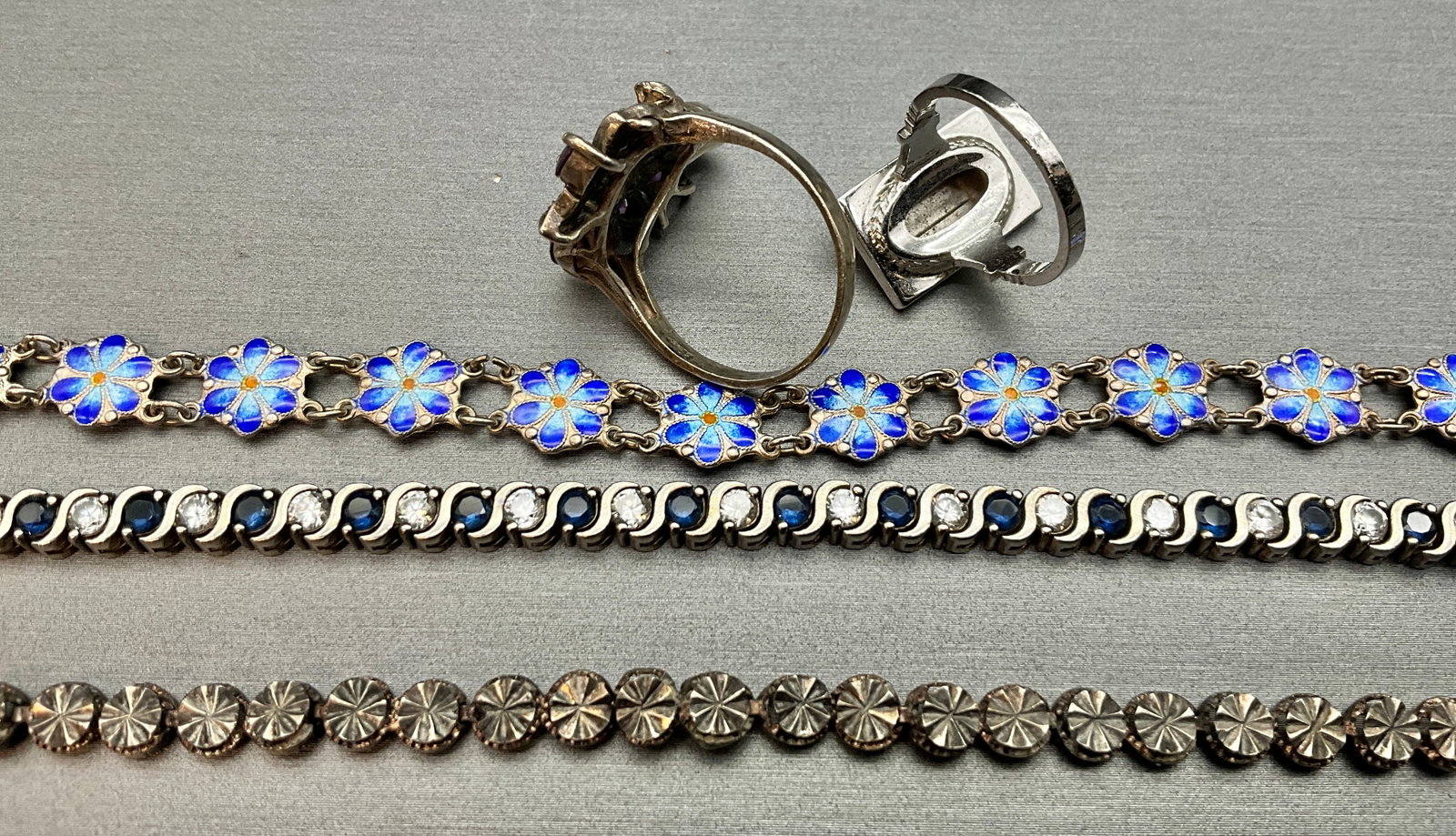 A Collection of Vintage Sterling Silver Jewelry with Gemstones - 3