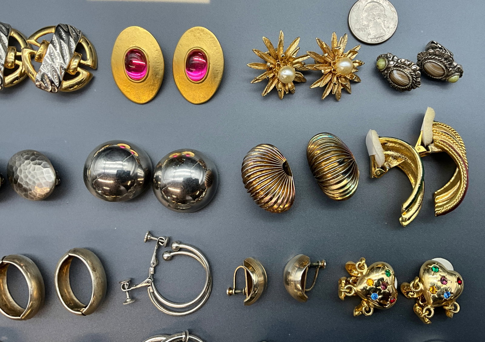 A Collection of Vintage Multi-Metal Costume Earrings - 4