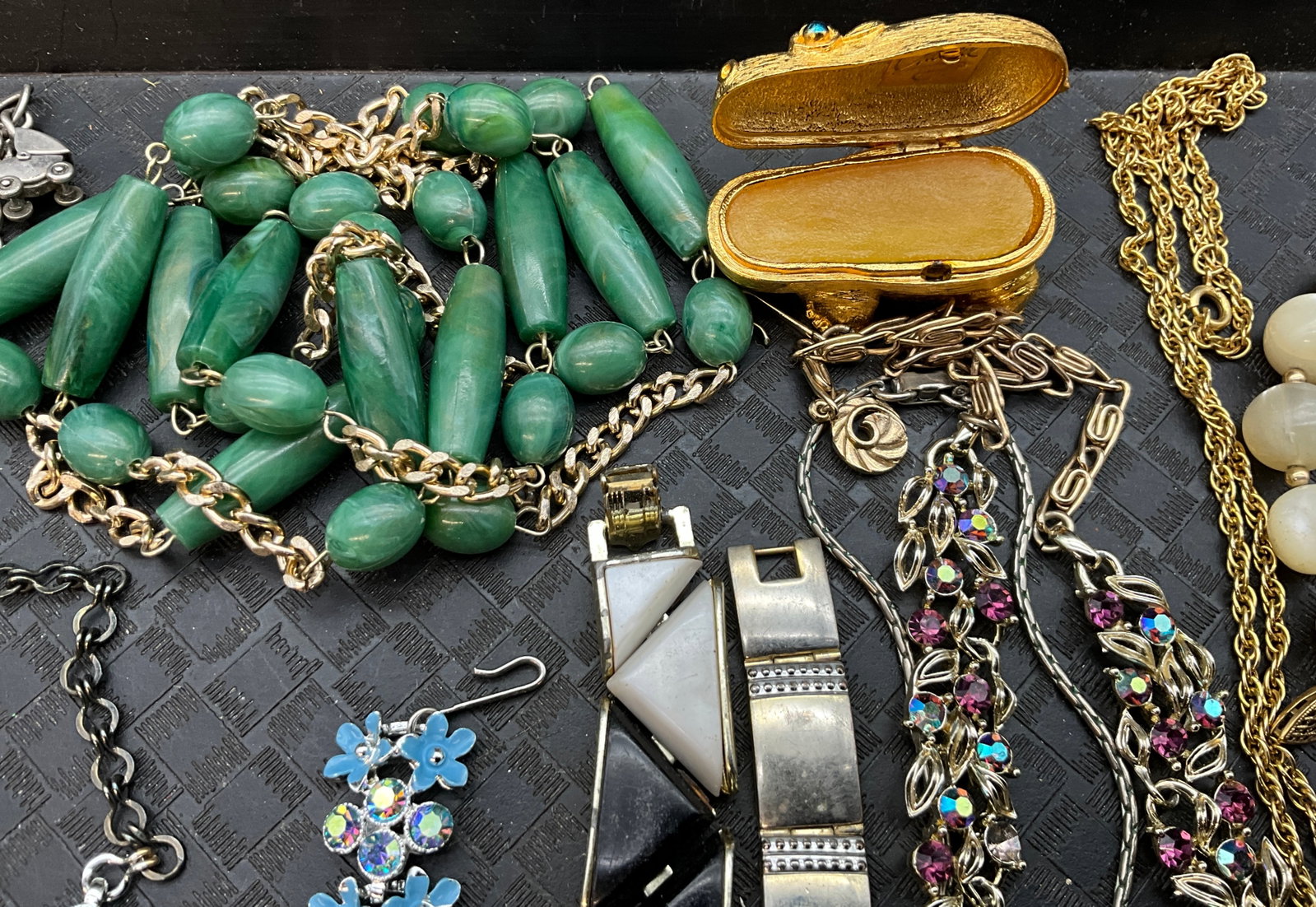 A Collection of Vintage Assorted Costume Jewelry Including Florenza - 4