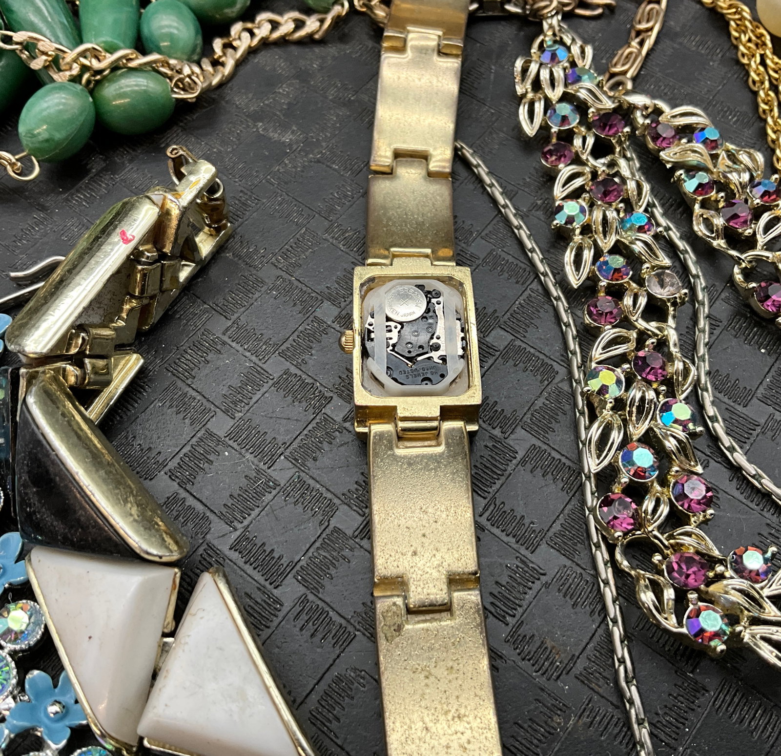 A Collection of Vintage Assorted Costume Jewelry Including Florenza - 7