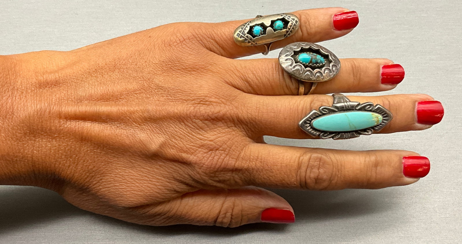 Vintage Southwestern Style Silver and Turquoise Jewelry Collection - 5