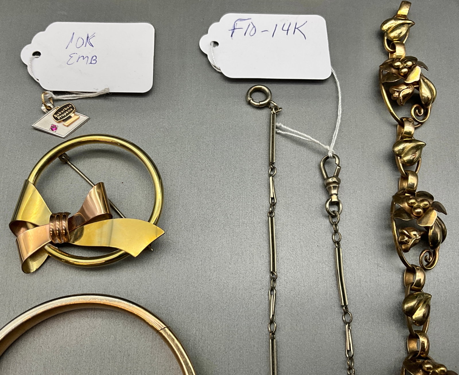 A Collection of Vintage Gold Filled and 10 Karat Gold Jewelry - 3