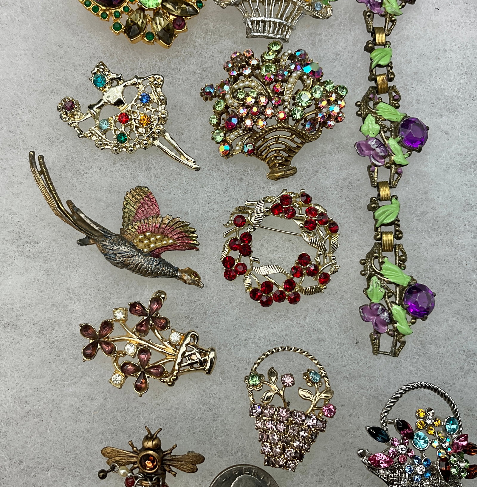 A Collection of Thirteen Vintage Rhinestone and Enamel Costume Jewelry Items - 3