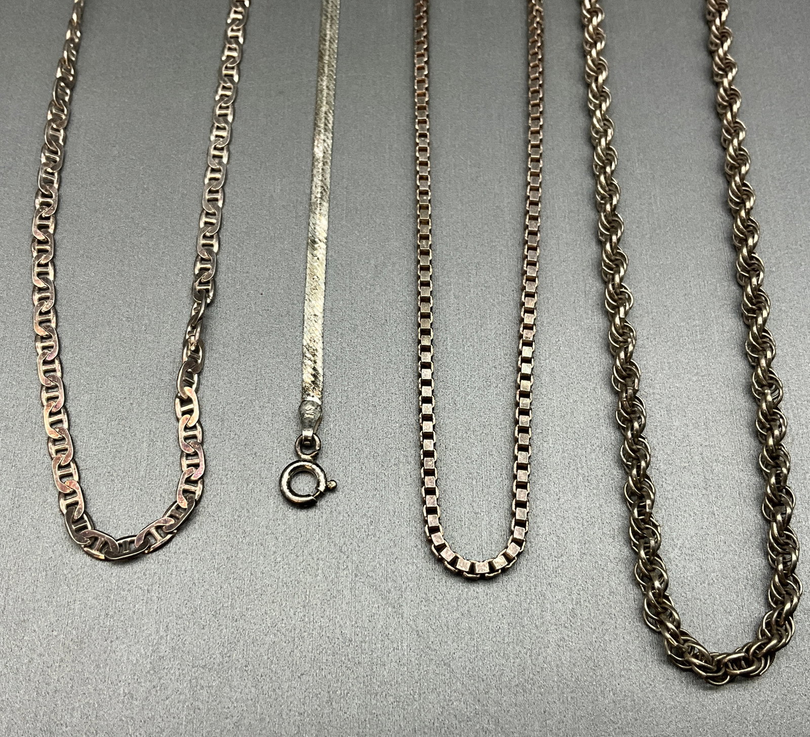 A Collection of Vintage Sterling Silver Chains - 2
