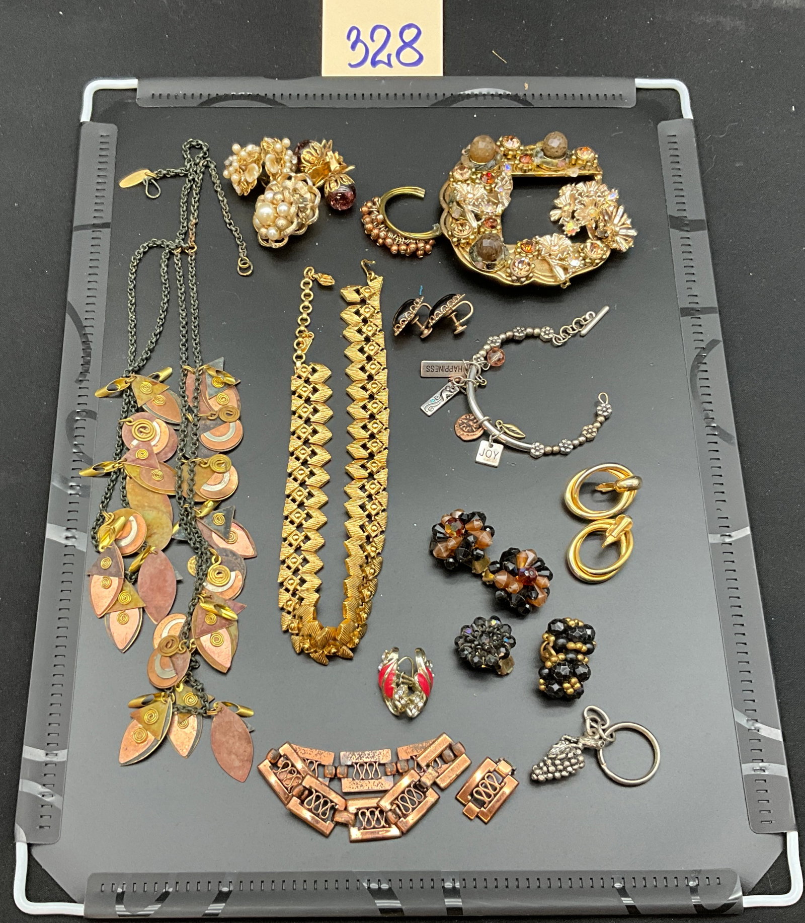 A Collection of Vintage Costume Jewelry (1 of 7)