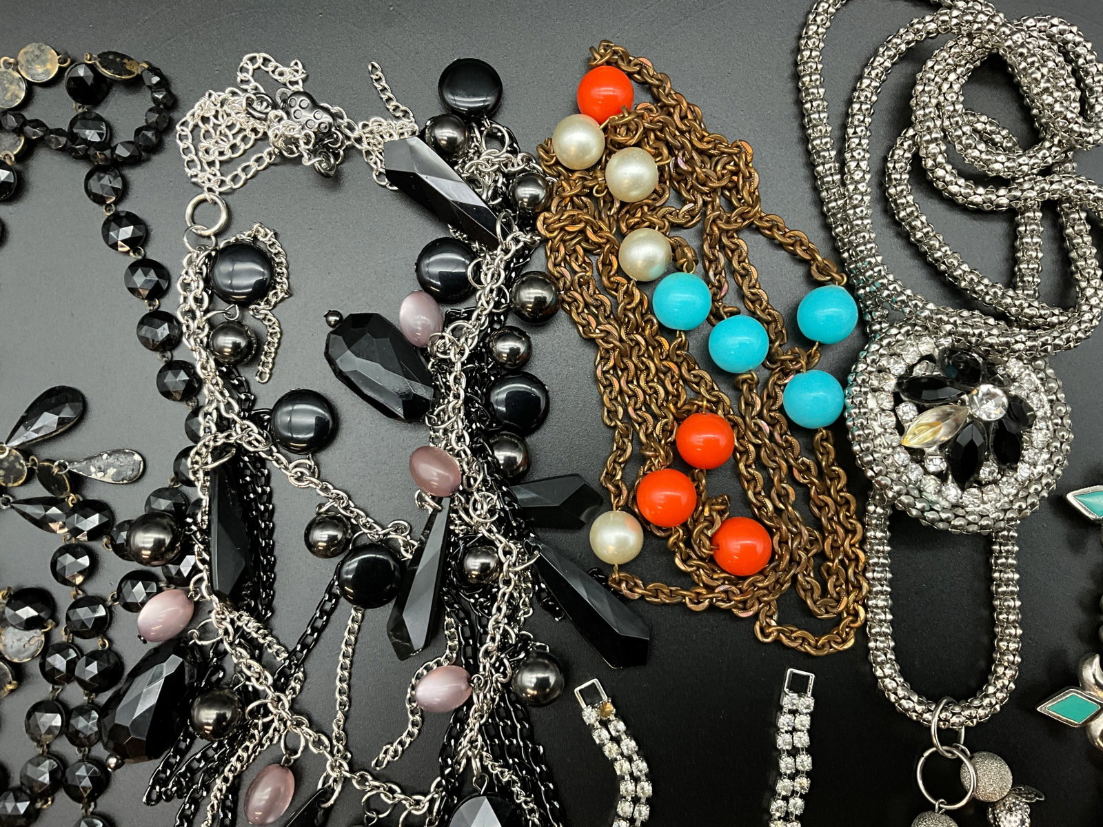 An Assortment of Vintage and Contemporary Costume Jewelry Necklaces - 3