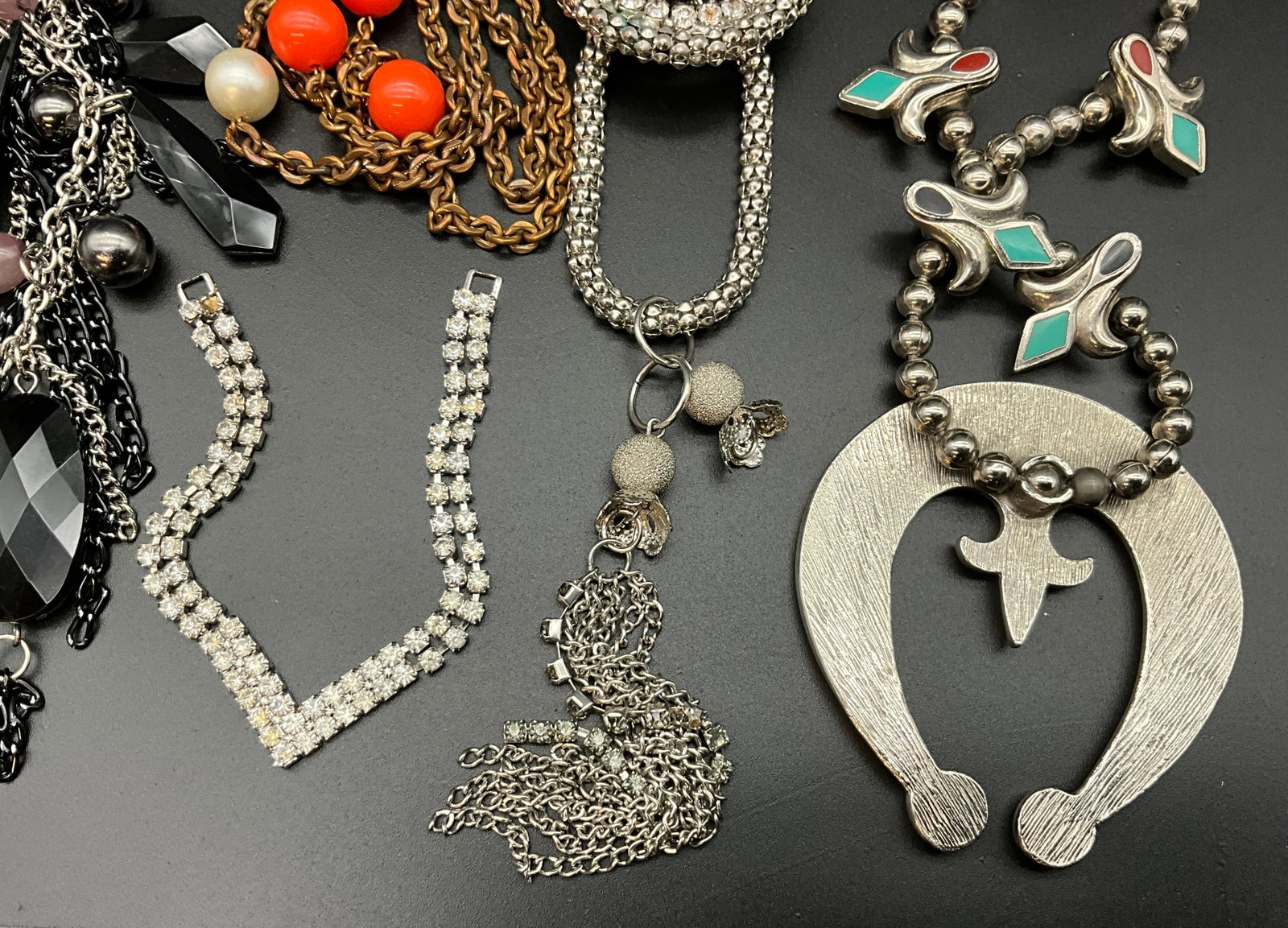 An Assortment of Vintage and Contemporary Costume Jewelry Necklaces - 5