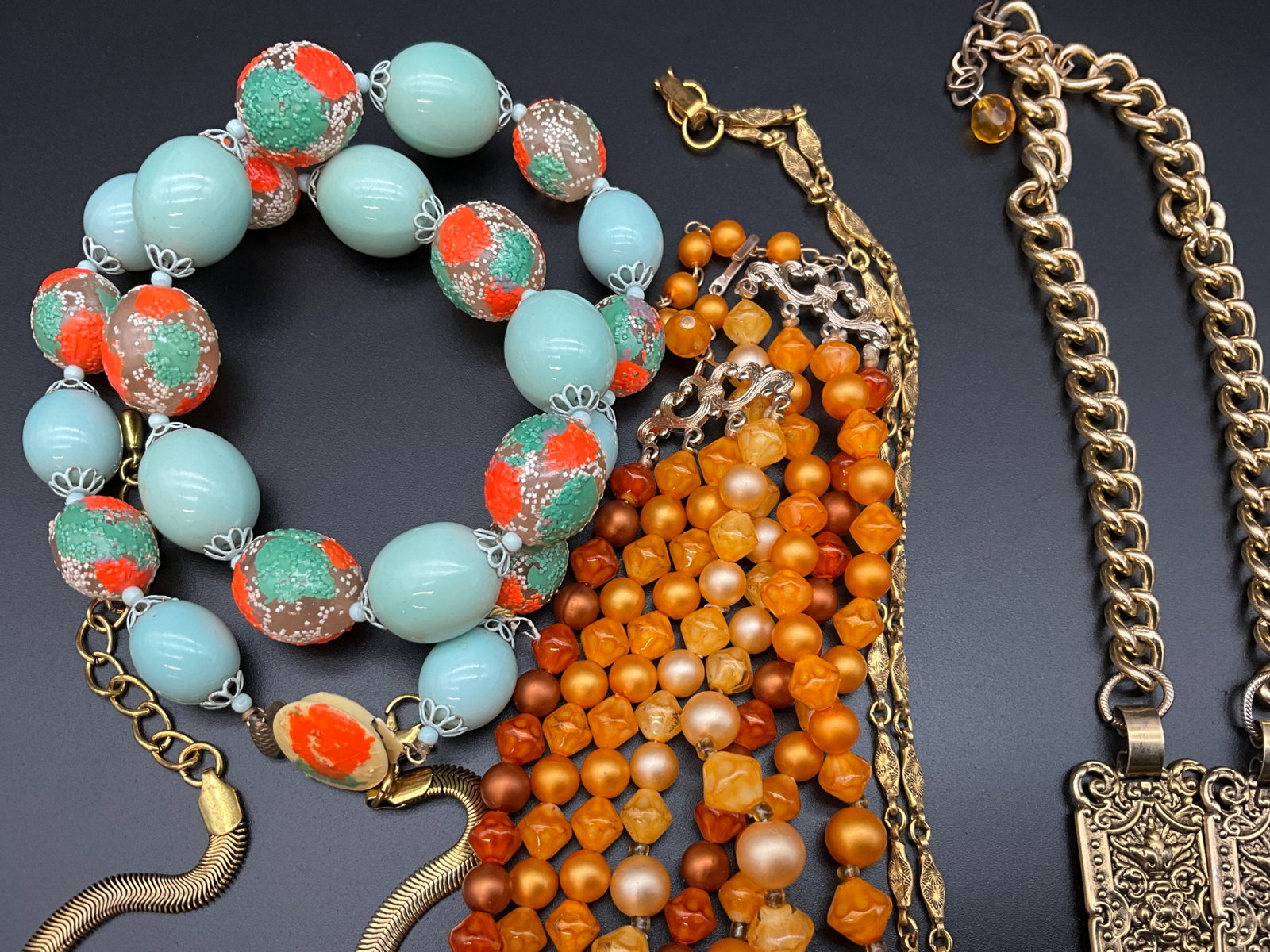 An Assortment of Vintage and Contemporary Costume Jewelry - 5