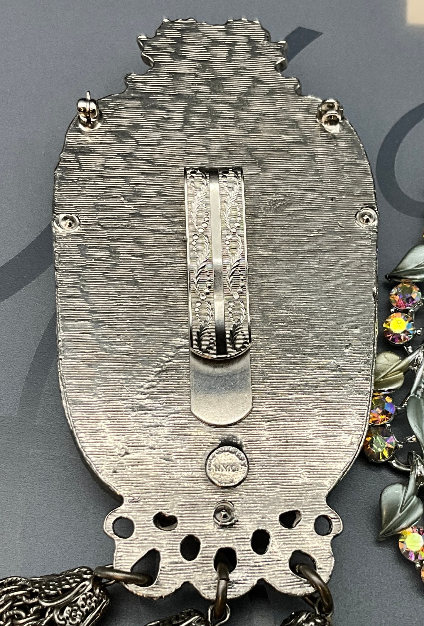 A Collection of Vintage Costume Jewelry - 5