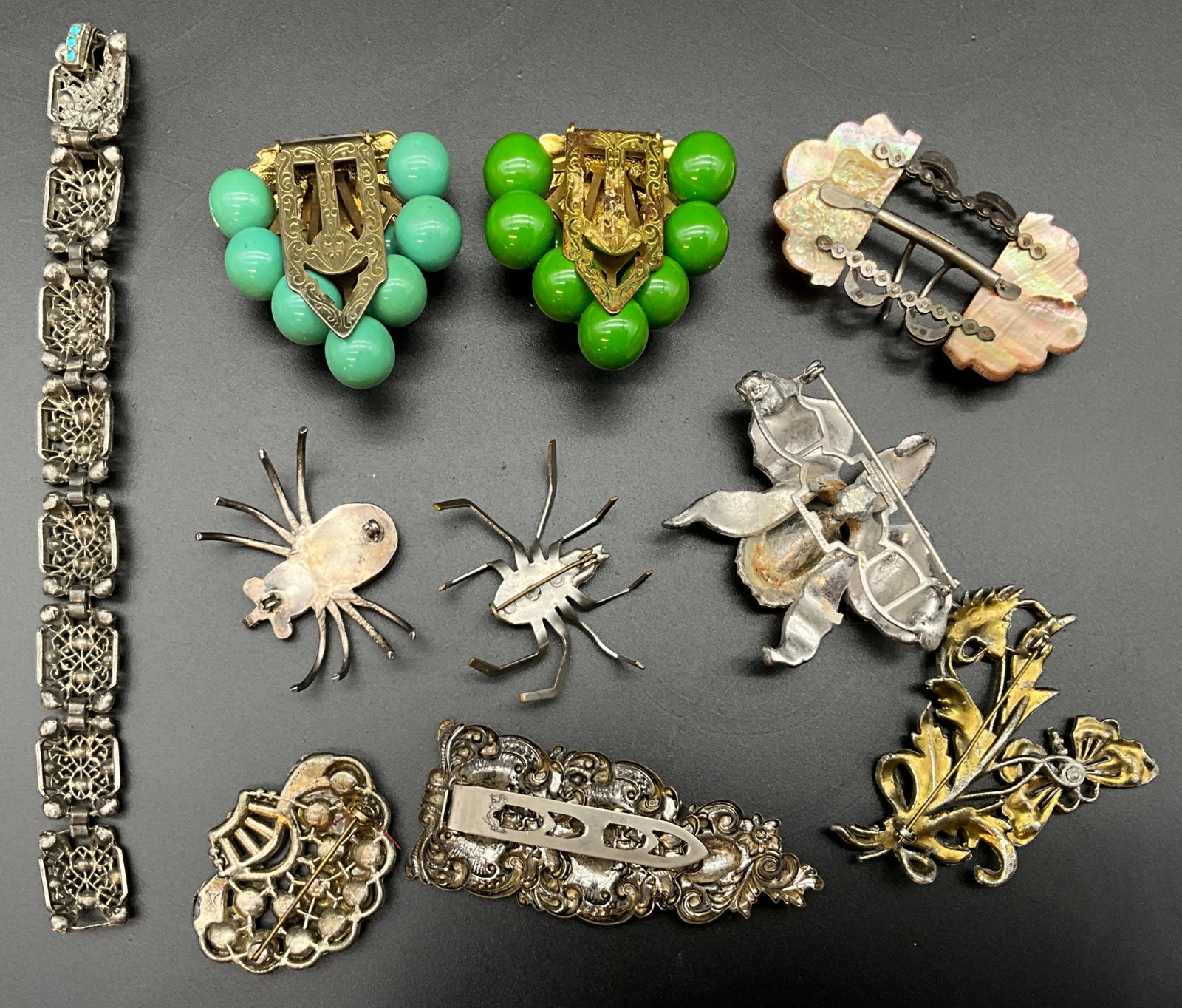 A Collection of Vintage Rhinestone and Multi-Colored Costume Jewelry - 4