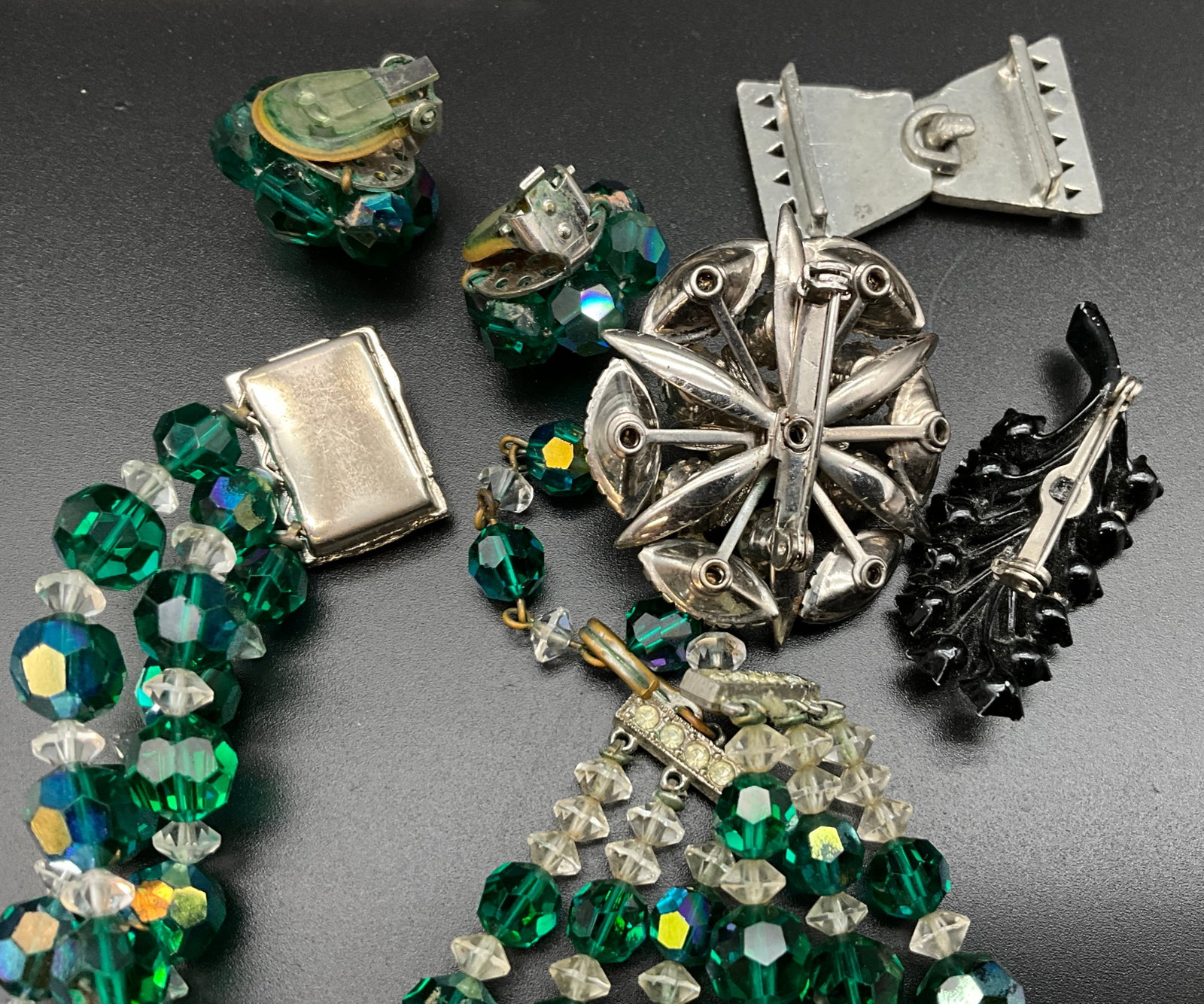 An Assortment of Vintage Rhinestone and Glass Costume Jewelry - 7