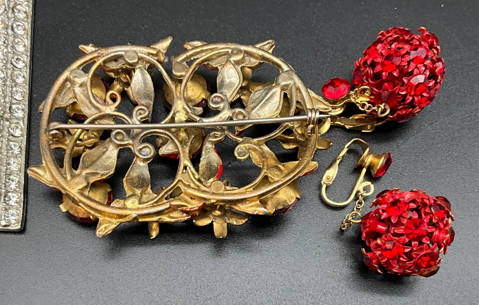 An Assortment of Vintage Rhinestone and Glass Costume Jewelry - 9