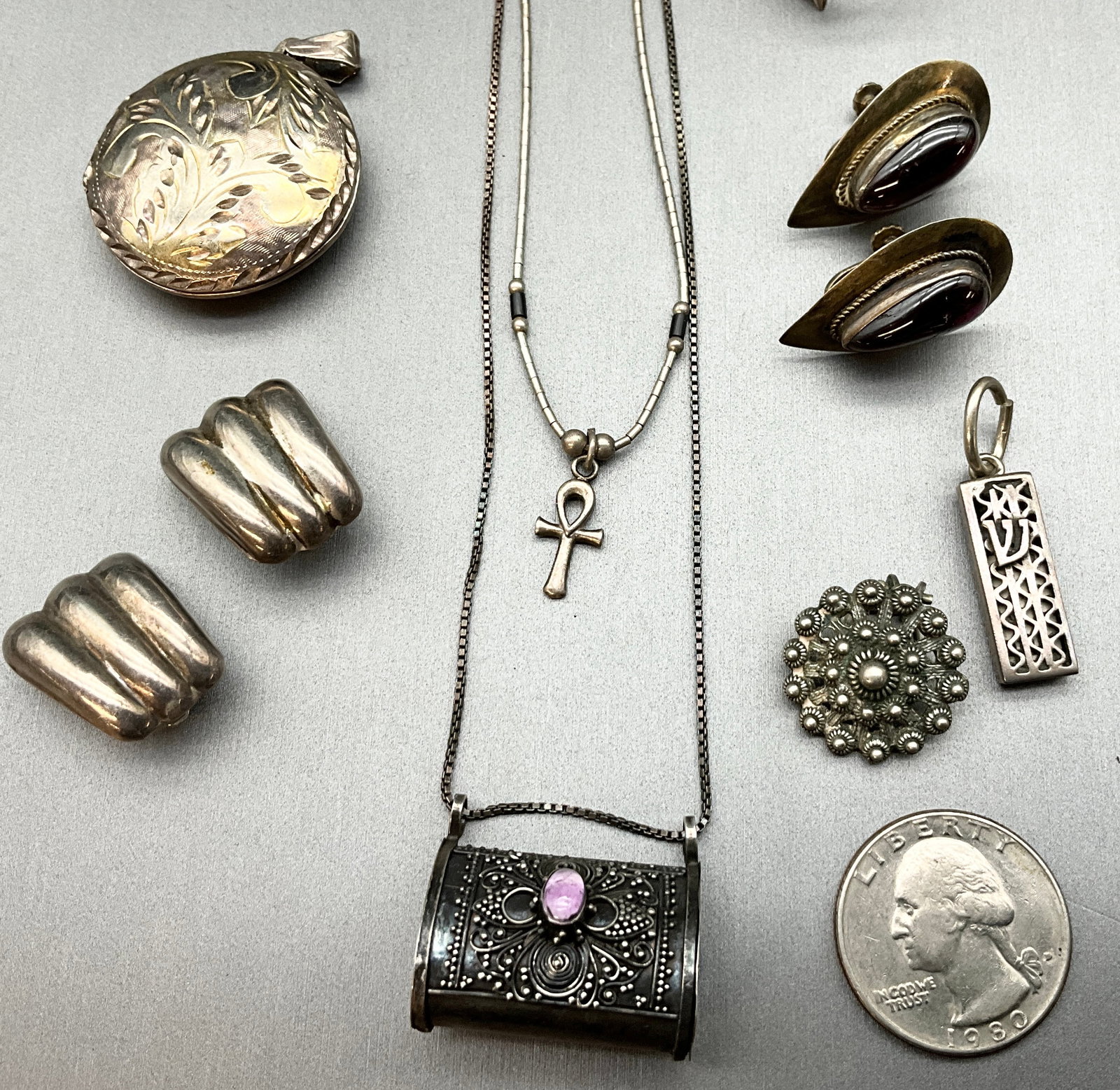 A Collection of Vintage Sterling Silver Jewelry - 2