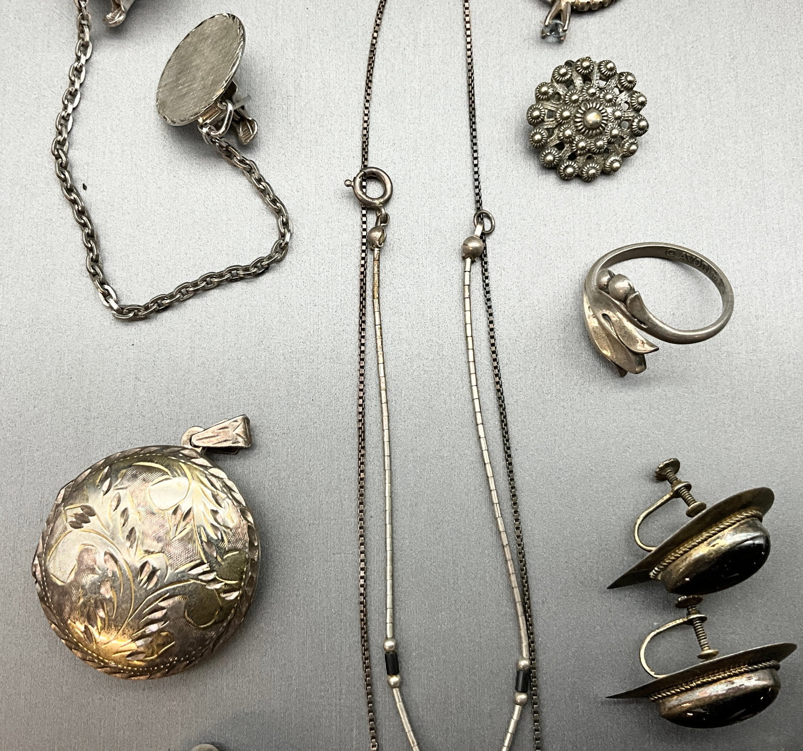 A Collection of Vintage Sterling Silver Jewelry - 4