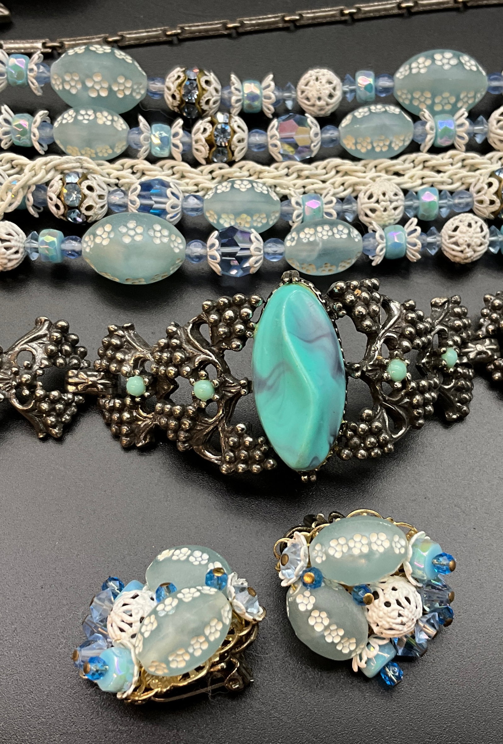 A Collection of Vintage Mid-Century Modern Costume Jewelry - 3