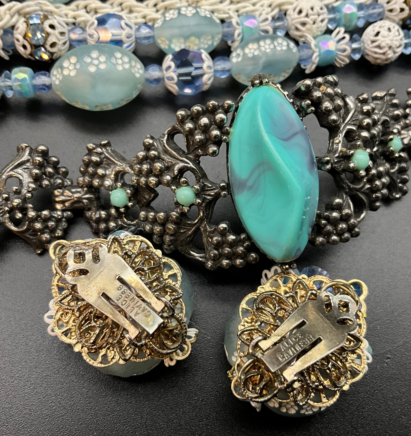 A Collection of Vintage Mid-Century Modern Costume Jewelry - 4