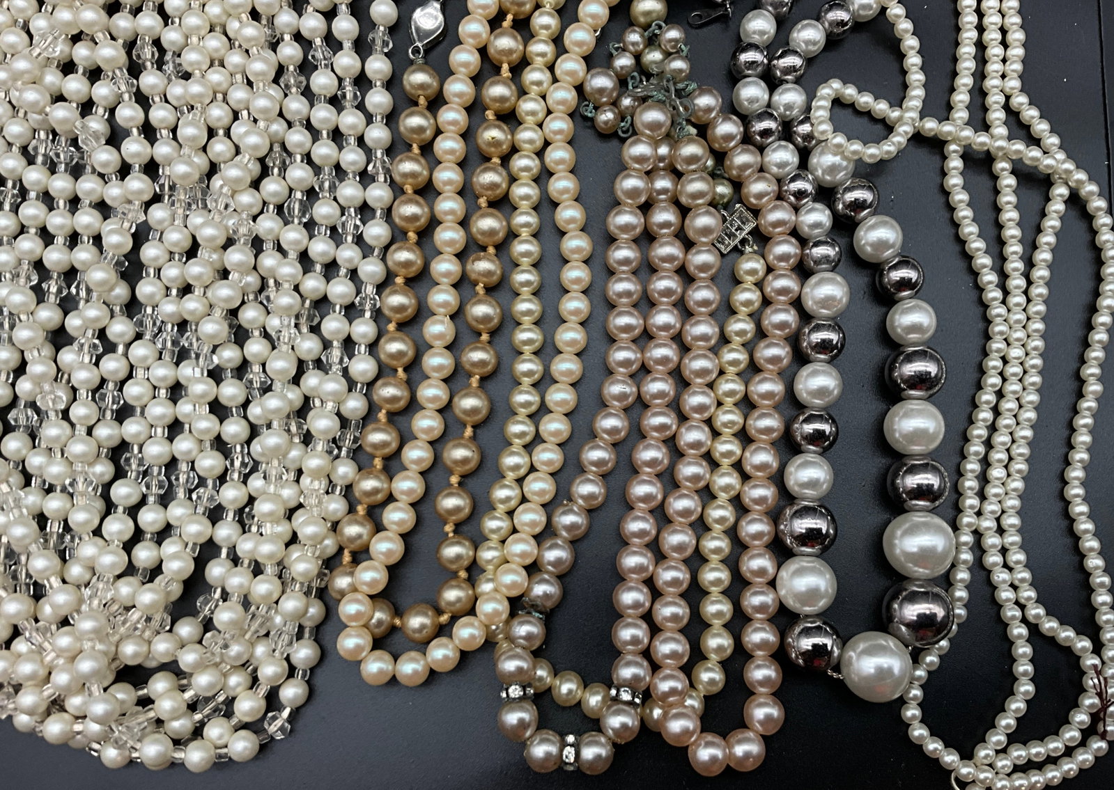 A Collection of 25 Vintage Costume Jewelry Pieces - 3
