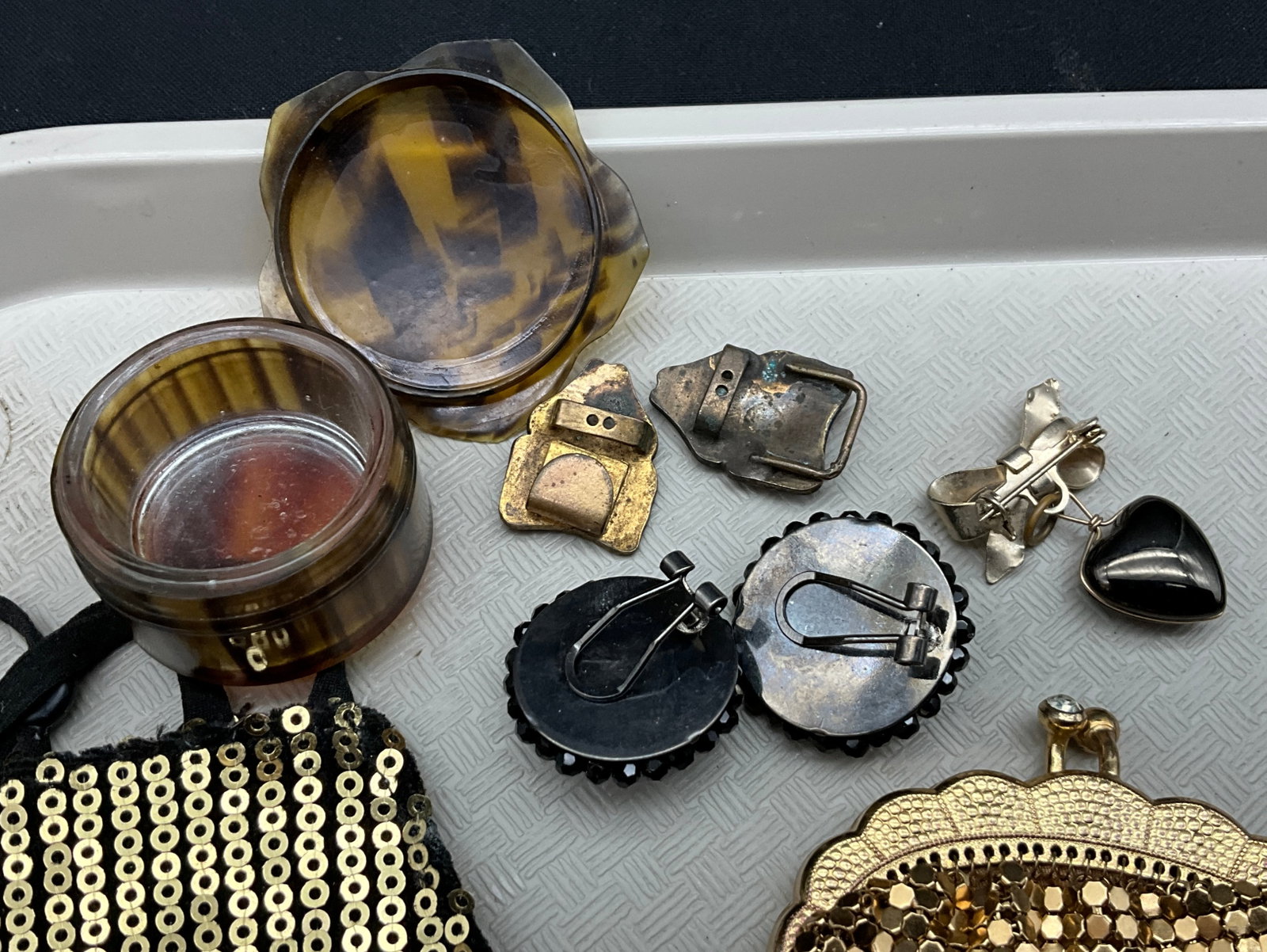 A Collection of Vintage Costume Jewelry and Accessories - 5