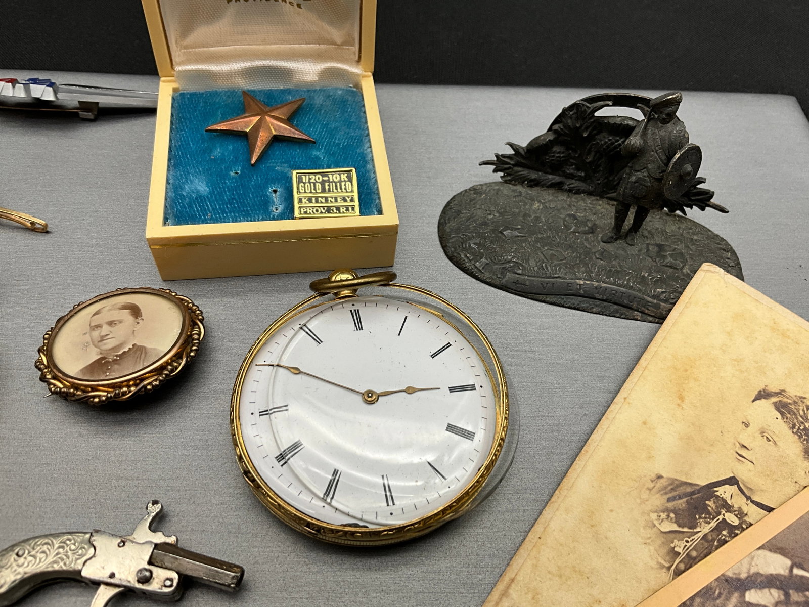 A Collection of Antique and Vintage Personal Effects and Ephemera - 5