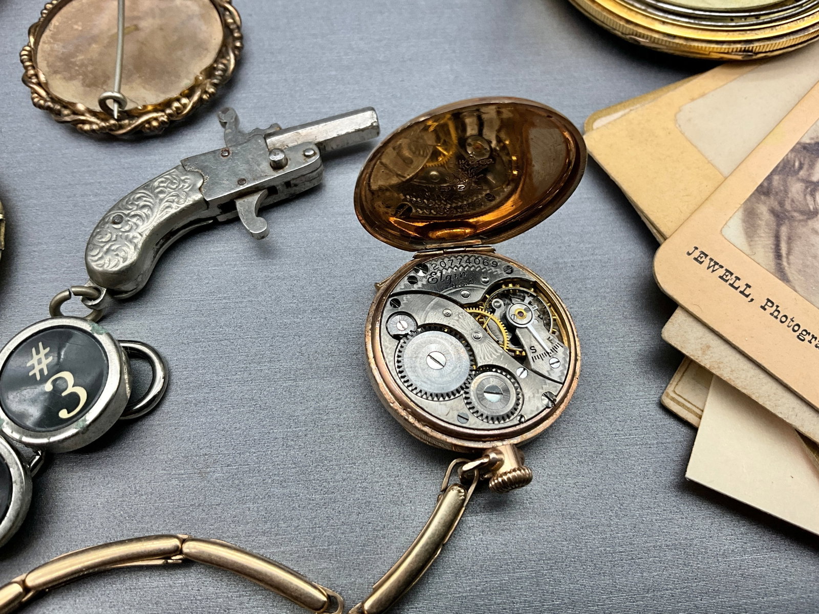 A Collection of Antique and Vintage Personal Effects and Ephemera - 7