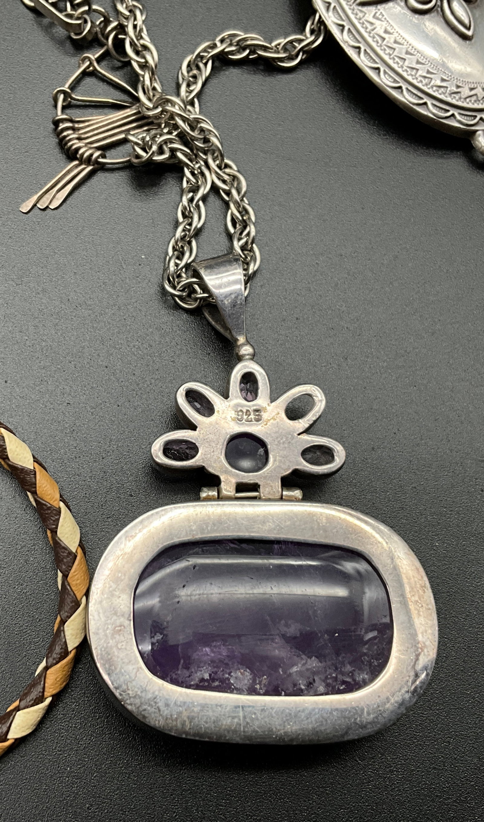 A Collection of Vintage Southwestern Style Silver and Gemstone Jewelry - 3