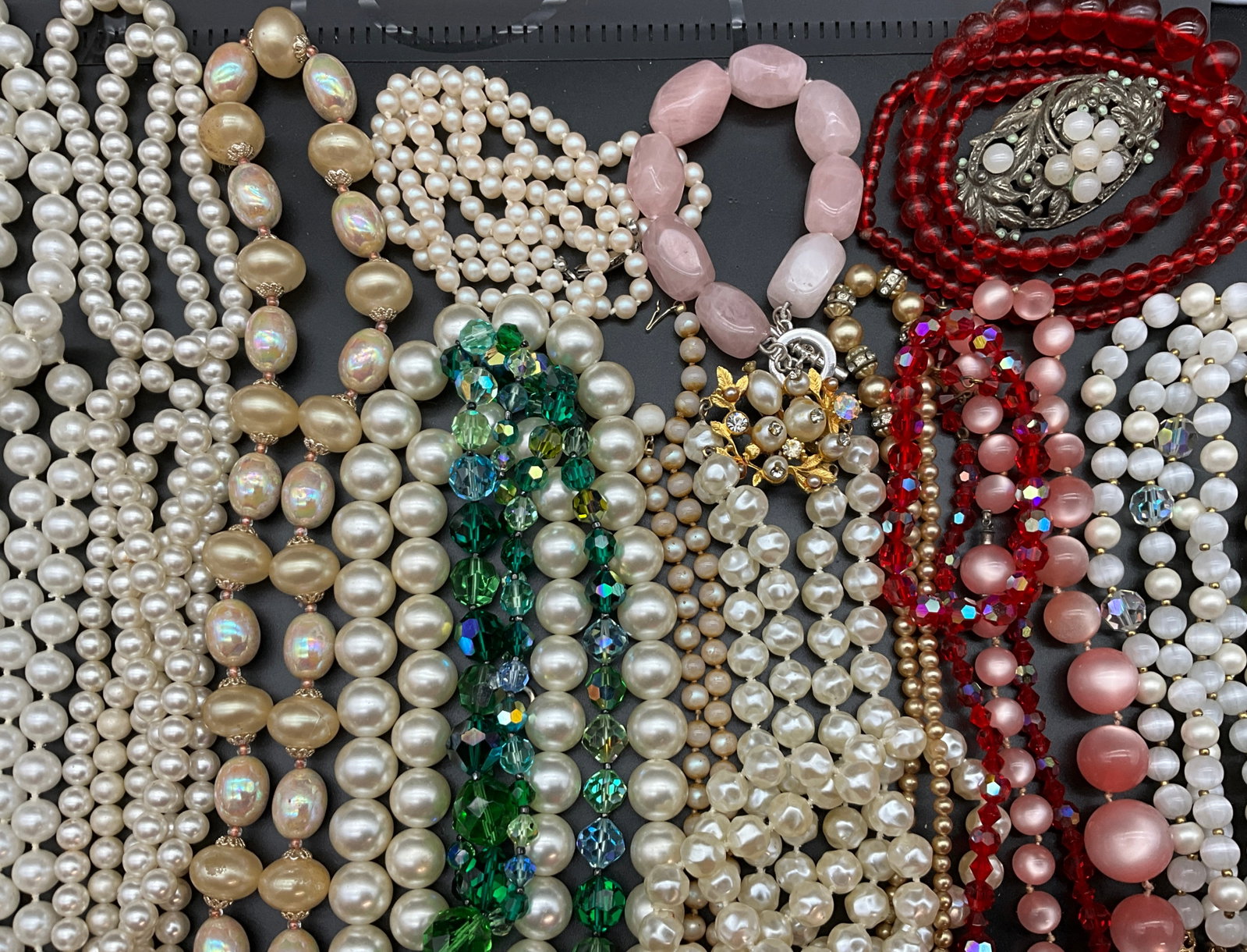 A Collection of Vintage Mid-Century Style Costume Jewelry - 4