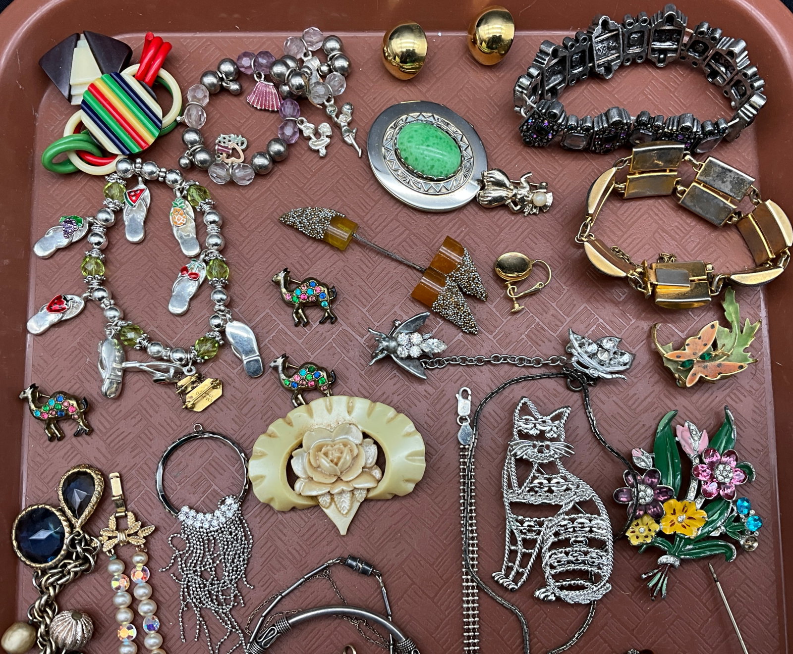 Vintage Assorted Style Mixed Material A Collection of Costume Jewelry, as-is - 4