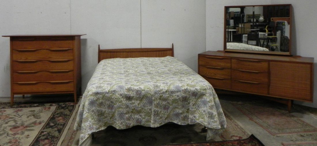 Heywood Wakefield Bedroom Set (1 of 7)