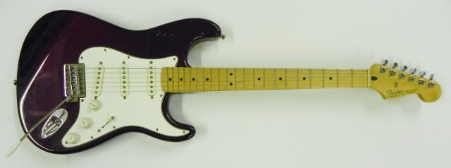 Fender Guitar: Fender Stratocaster Electric Guitar