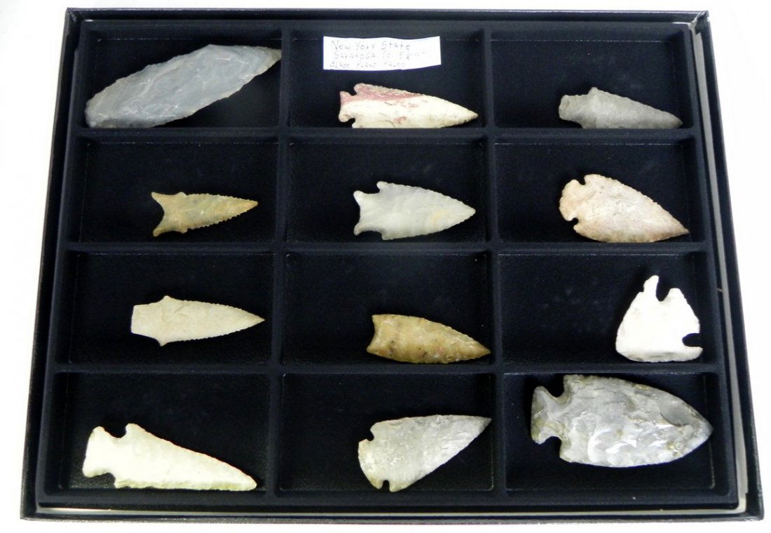 ARROWHEAD AND BLADE LOT (1 of 3)