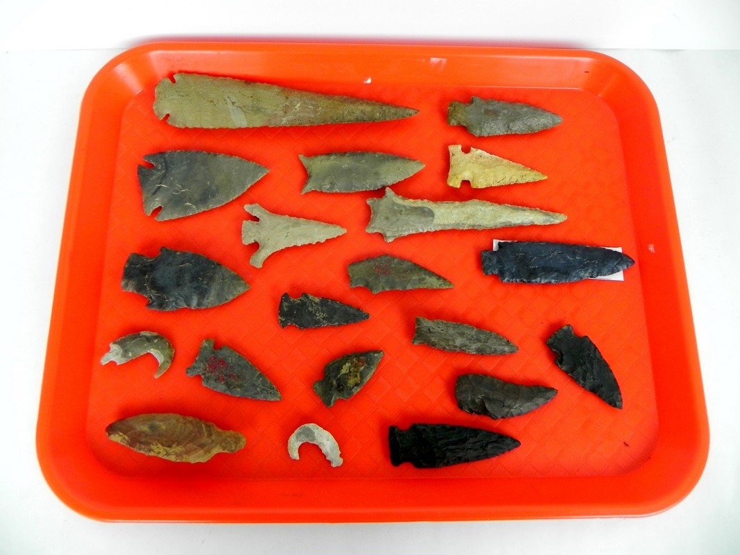 20 PC ARROWHEADS LOT (1 of 2)