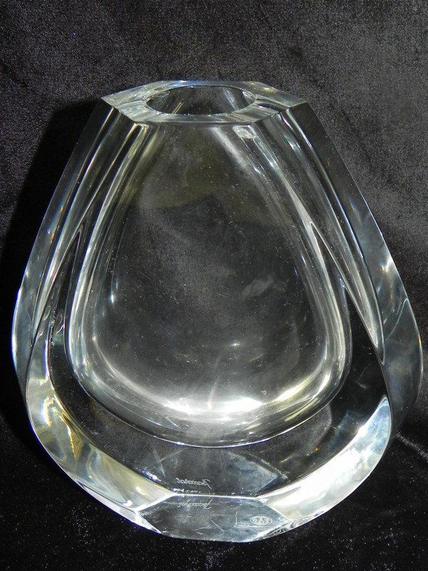 BACCARAT VASE (1 of 5)