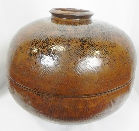 HAND THROWN POTTERY JAR (1 of 4)