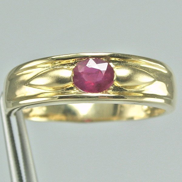 14KT Ruby Ring 0.39 TCW
