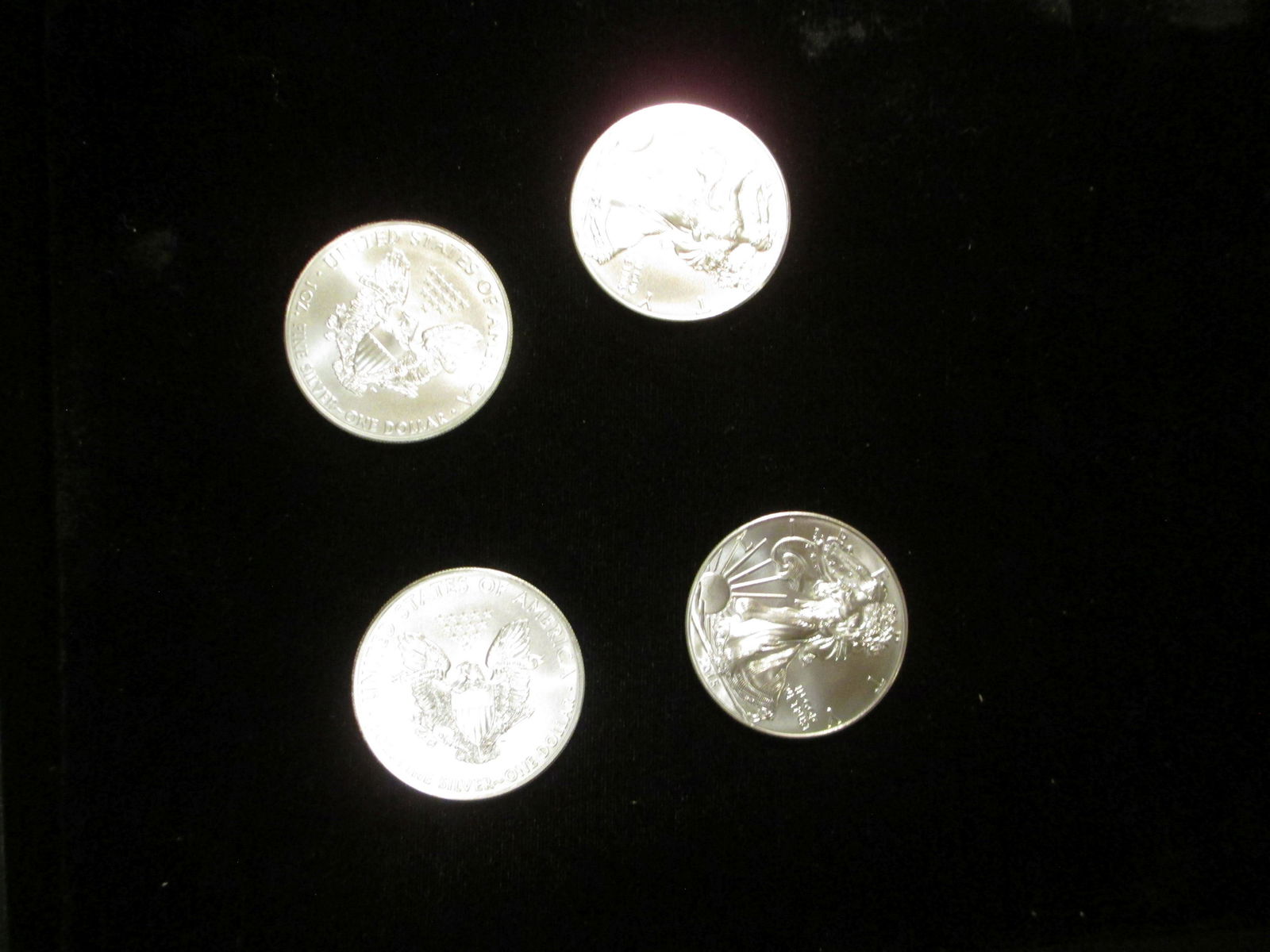 lot of 4 2015 silver eagles (1 of 1)