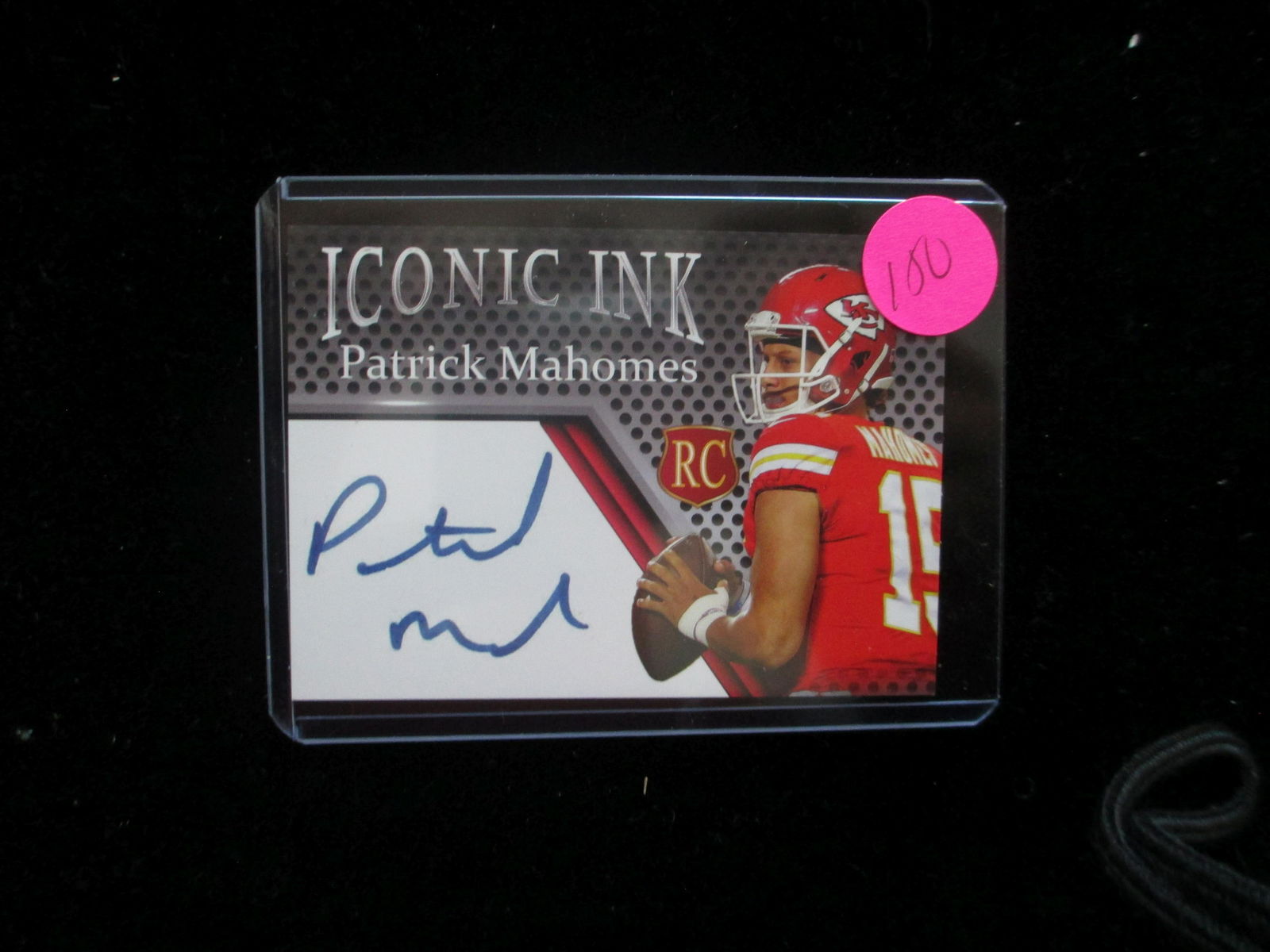 patrick mahomes signature rookie card (1 of 1)