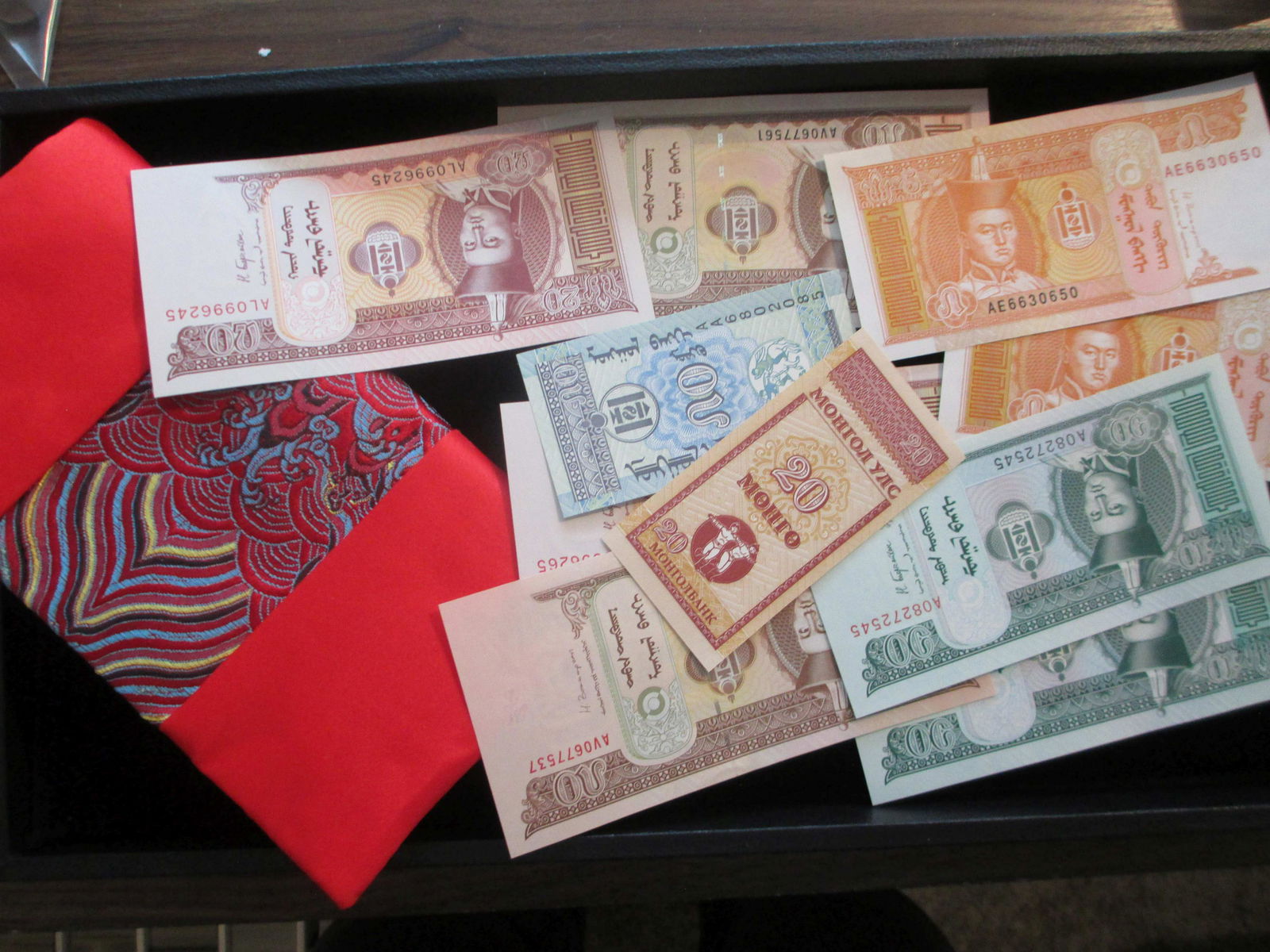 lot of 10 foreign notes from tugrug (1 of 1)