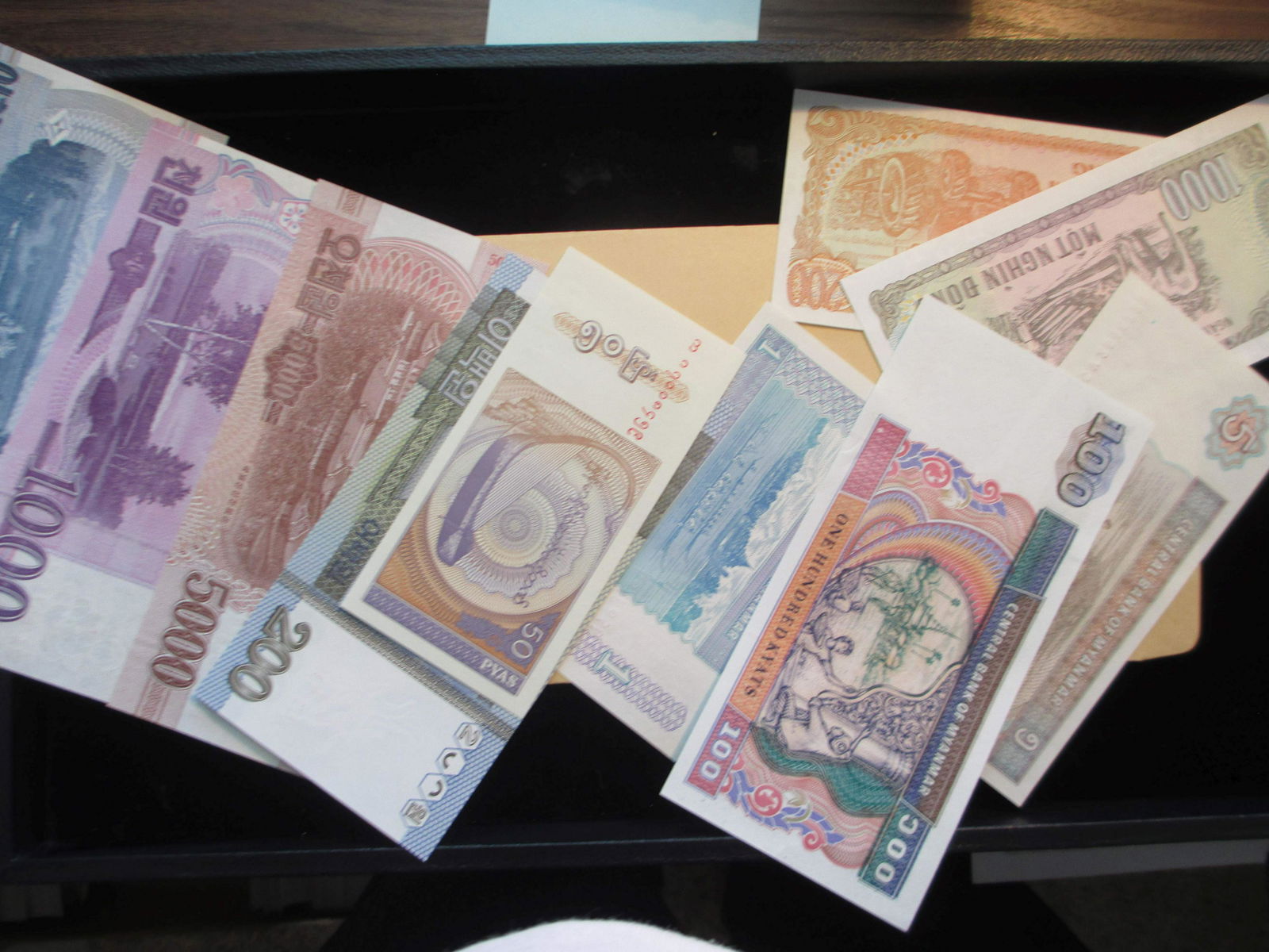 lot of 10 foreign notes (1 of 1)