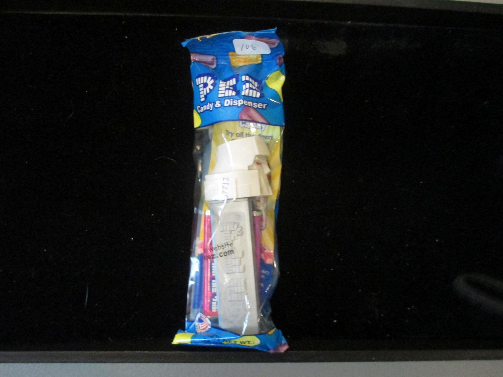 star wars candy and pez dispenser (1 of 1)