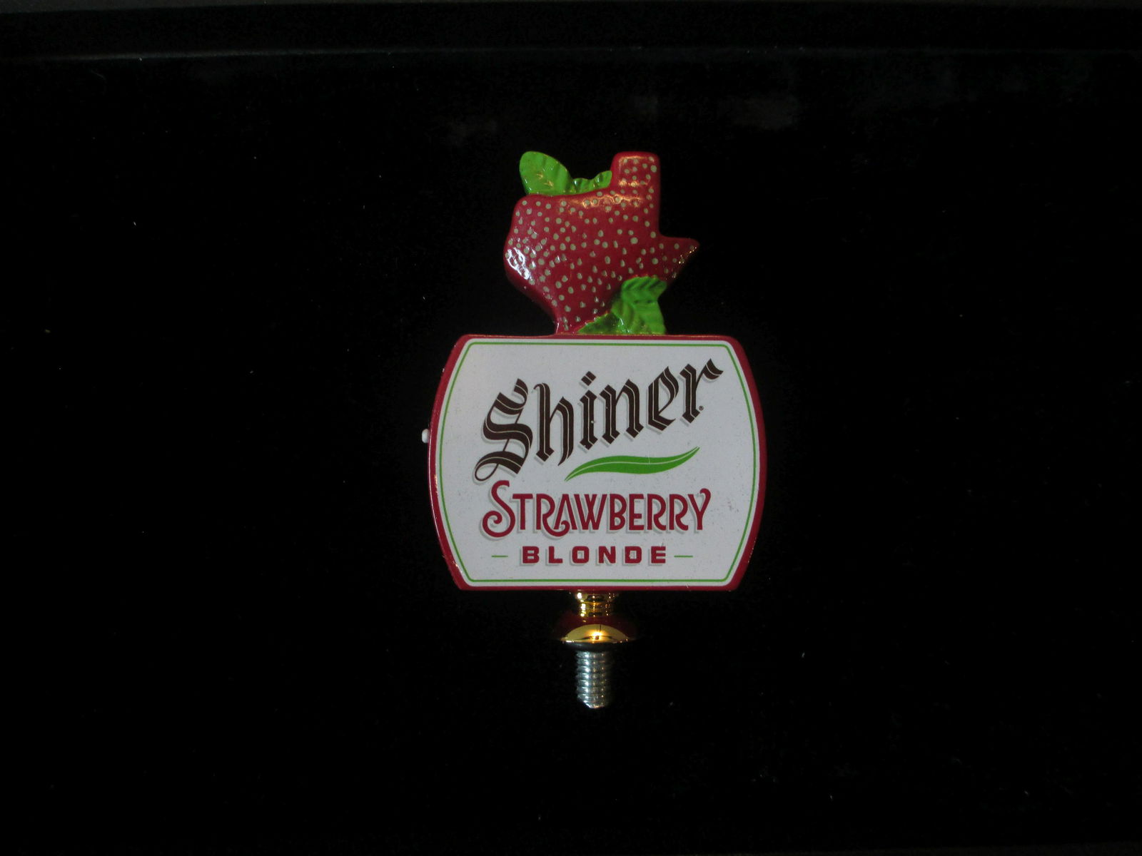 shiner strawberry blonde beer tap: new